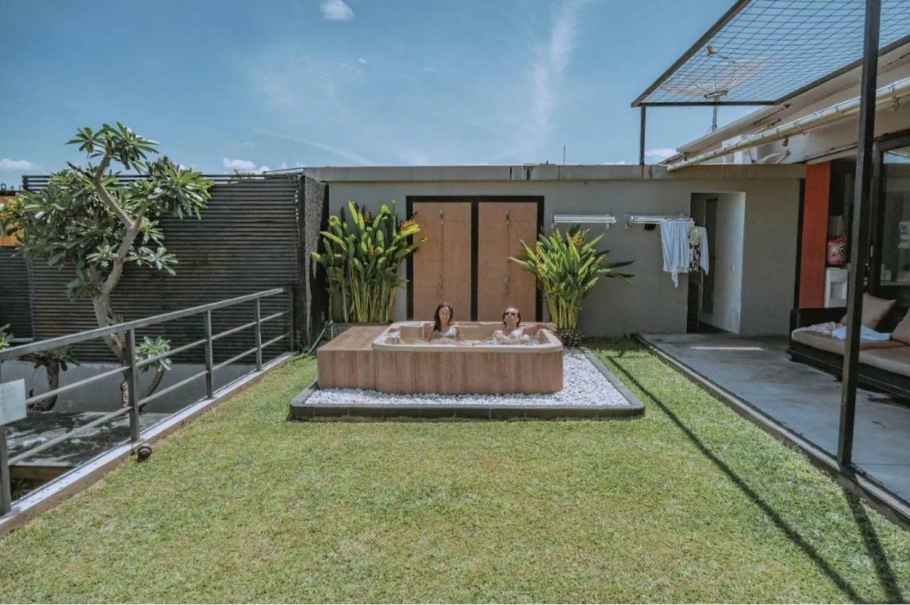 Cozy Bobo Hostel Seminyak